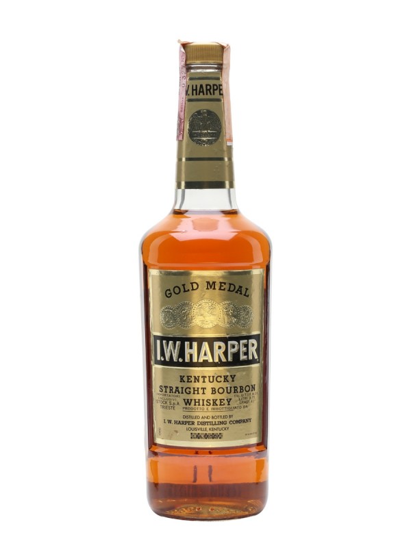 I W Harper Gold Medal / 4 Year Old / Bottled 1980s